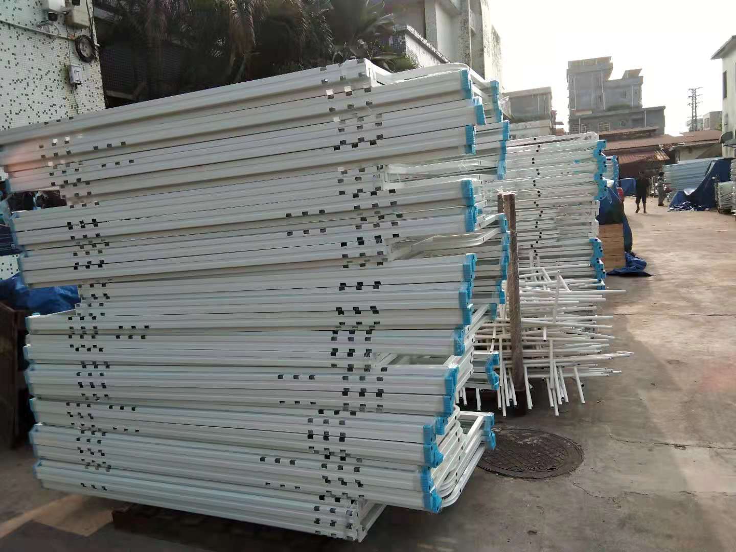 上下鋪鐵床用什么材料做的好？